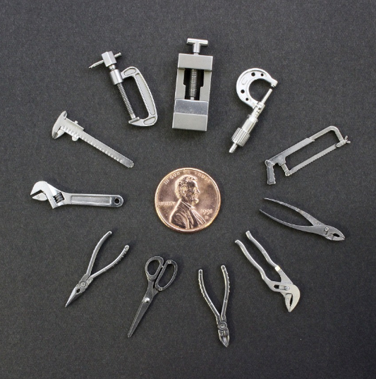Miniature Tool Set: 11 working tools with an Aluminum case